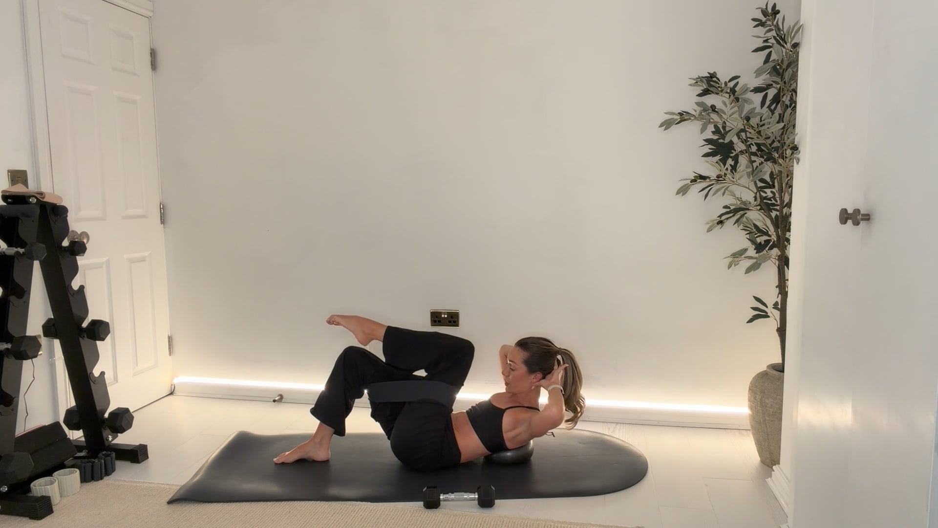 NEW 30 min Slow Deep Sculpt with Resistance Band (heavy), Ball & set of hand weights (2kg)