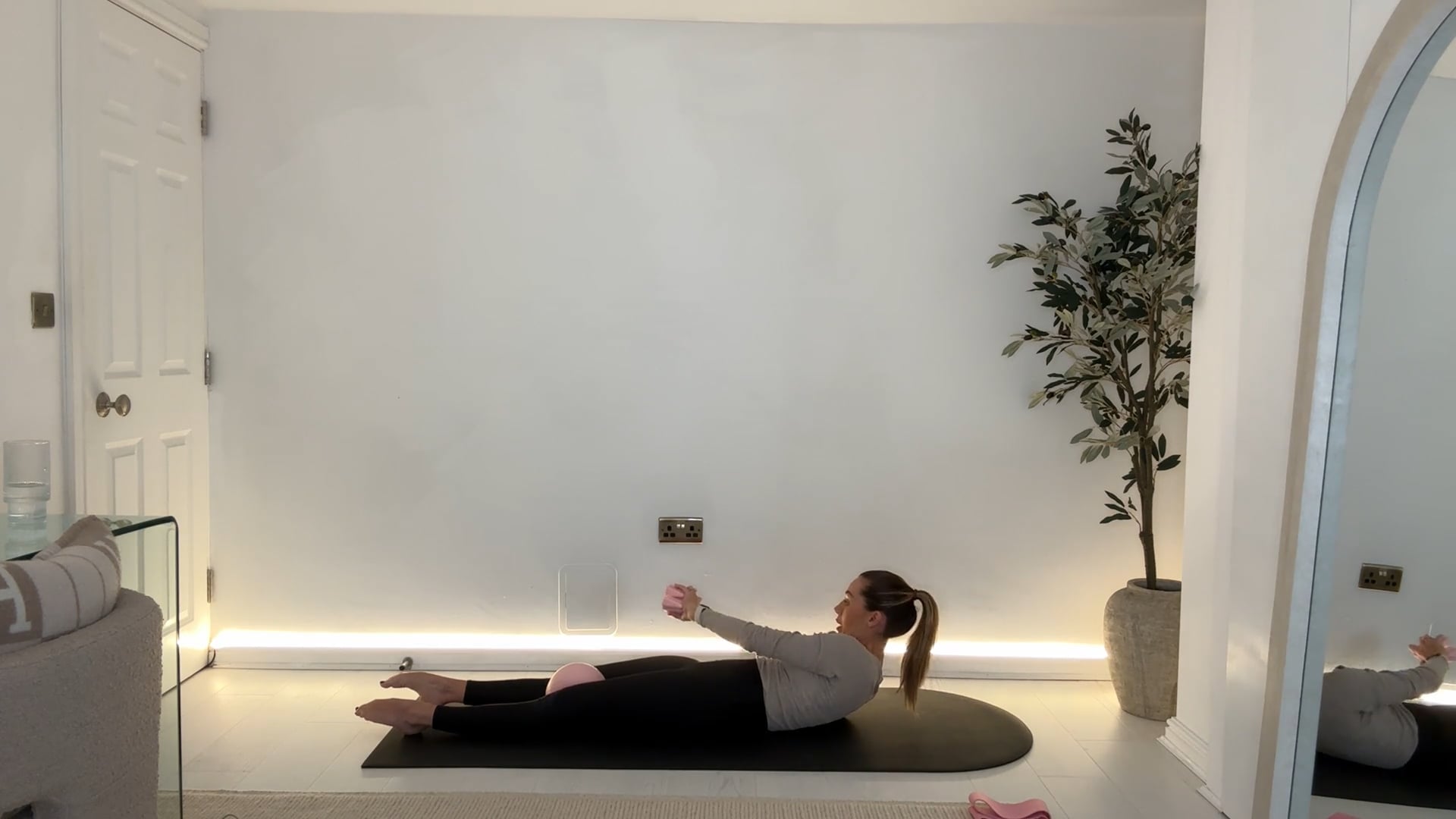 20 min Bum Lift, legs & Abs with ankle weights, ball & band