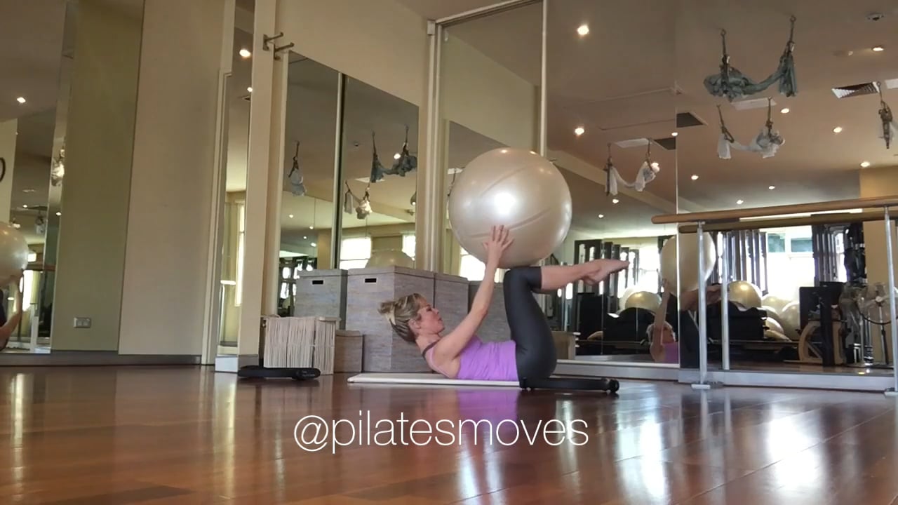 e.pilates.on.the.ball.xxiii.mc.abs&spinal.flexion.ii