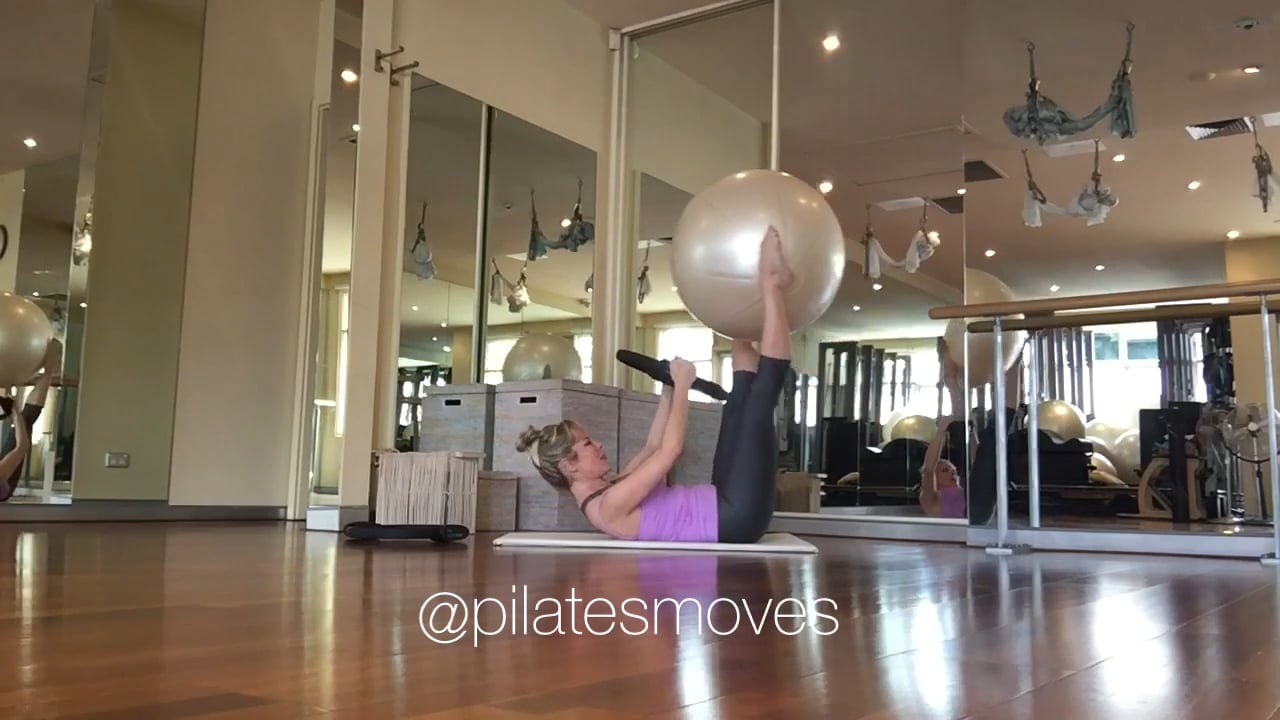 b.pilates.on.the.ball.xxiii.mc.abs&spinal.flexion.i