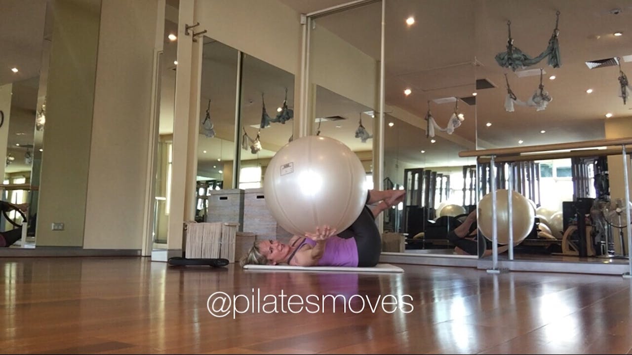 Pilates on the Ball xxiii with the Magic Circle: Intermediate-Advanced Level Warm Up with Helen Tardent