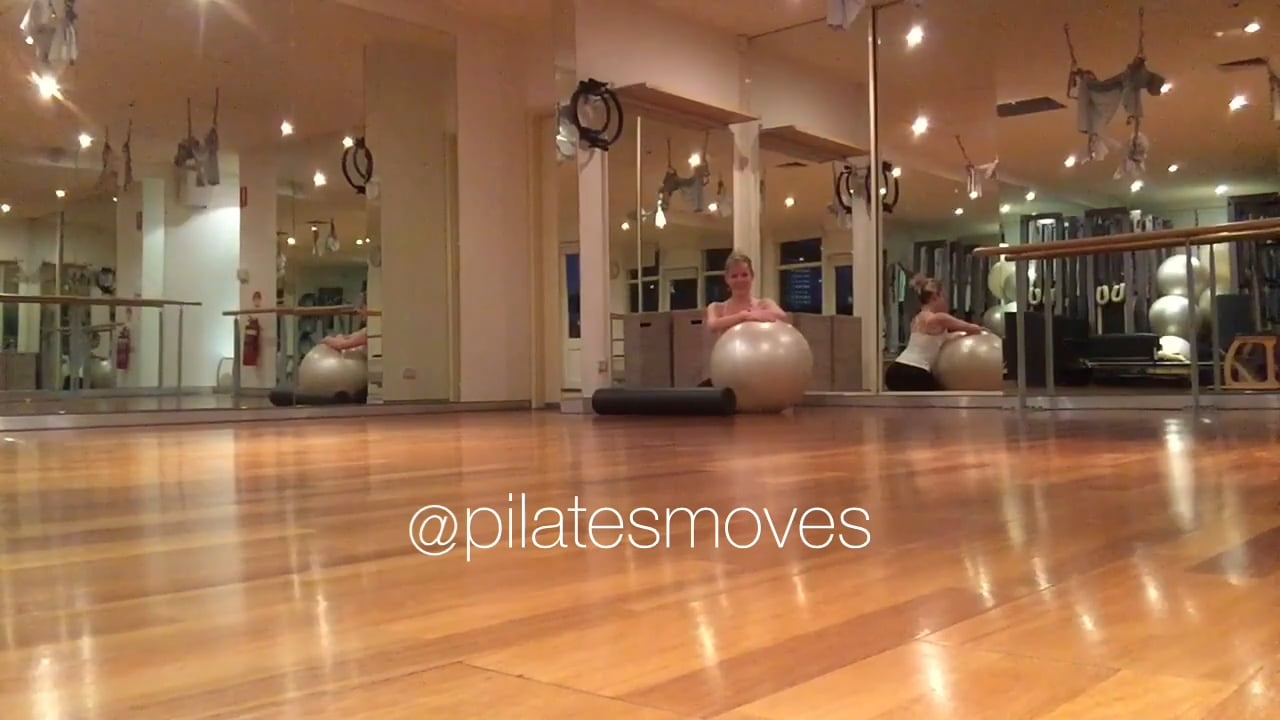 9.pilates.on.the.ball.xxxix.with.roller.sides