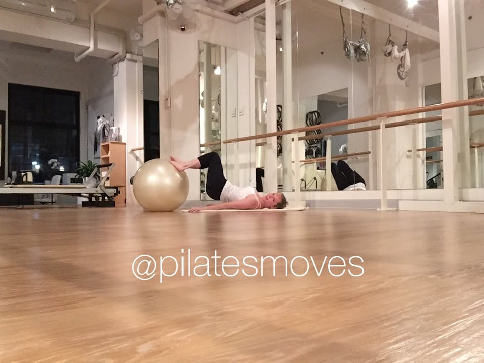 Pilates on the Ball xxxviii Pelvic Bridge: Intermediate-Advanced Spinal Rotation & Diagonal Legs with Helen Tardent