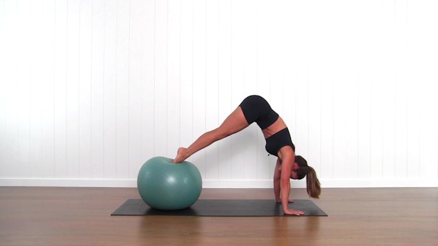 DAY 4: 10min Exercise Ball Abs (Advanced)