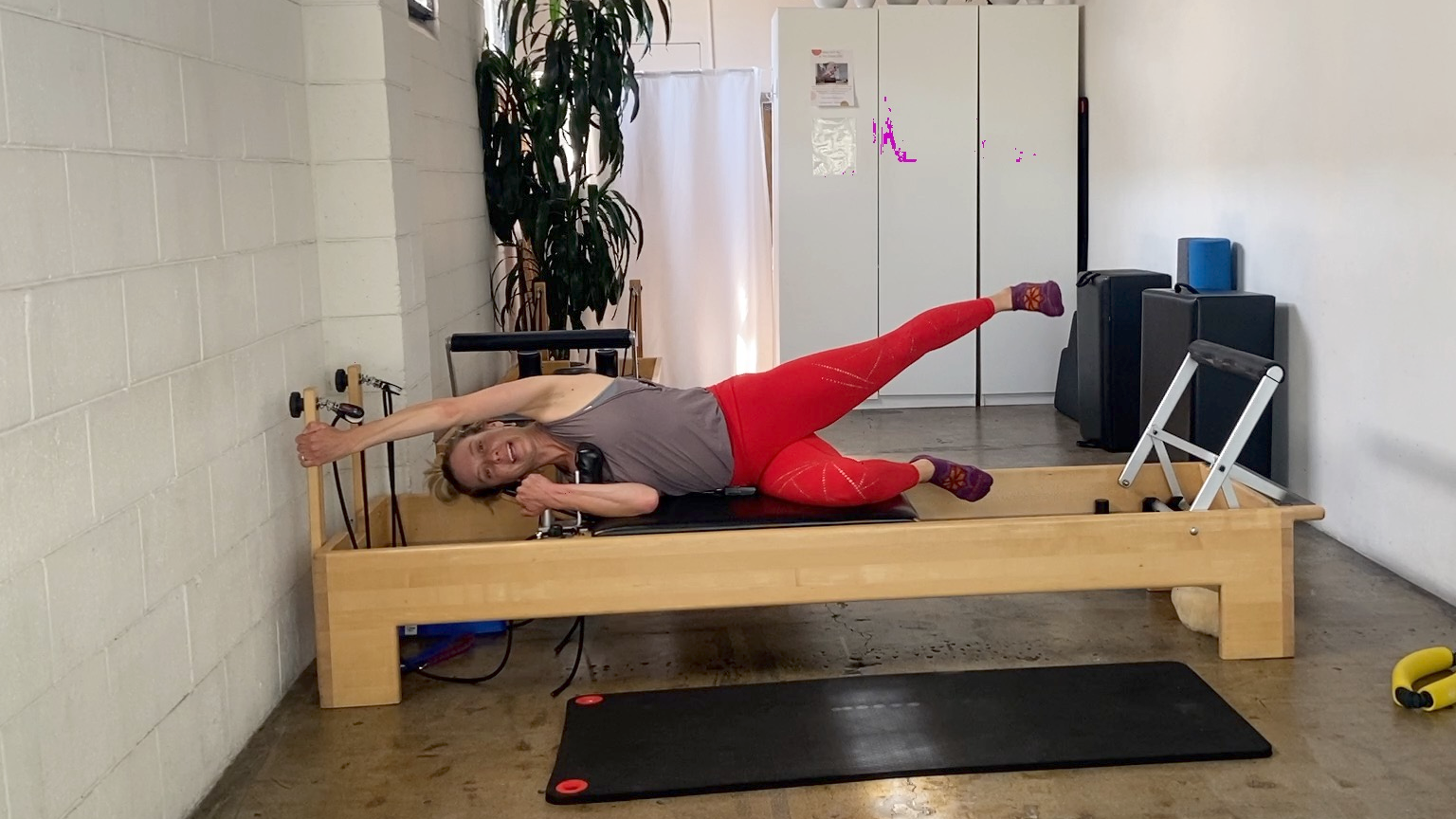 Reformer Strength. 43 min