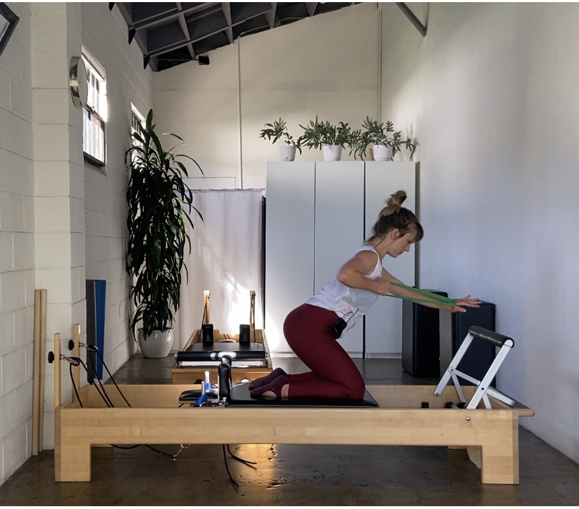 Squats with Fun Challenges. 40 min. mini band.