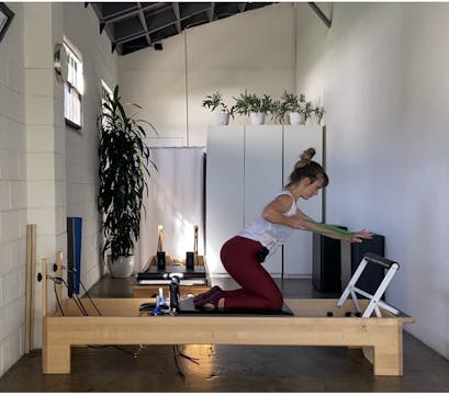 Squats with Fun Challenges. 40 min. m...