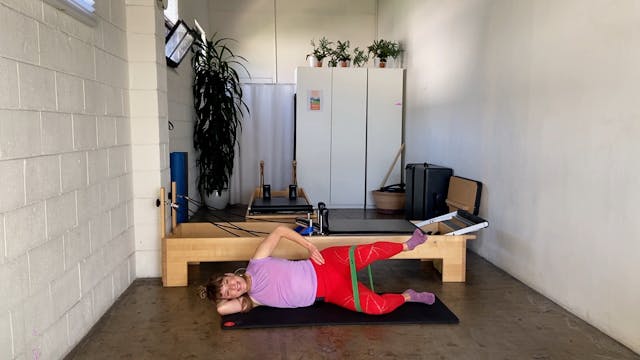 Ignite Your Glutes. 15 min Mat