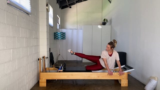 30 min Reformer Flow. no props. prena...