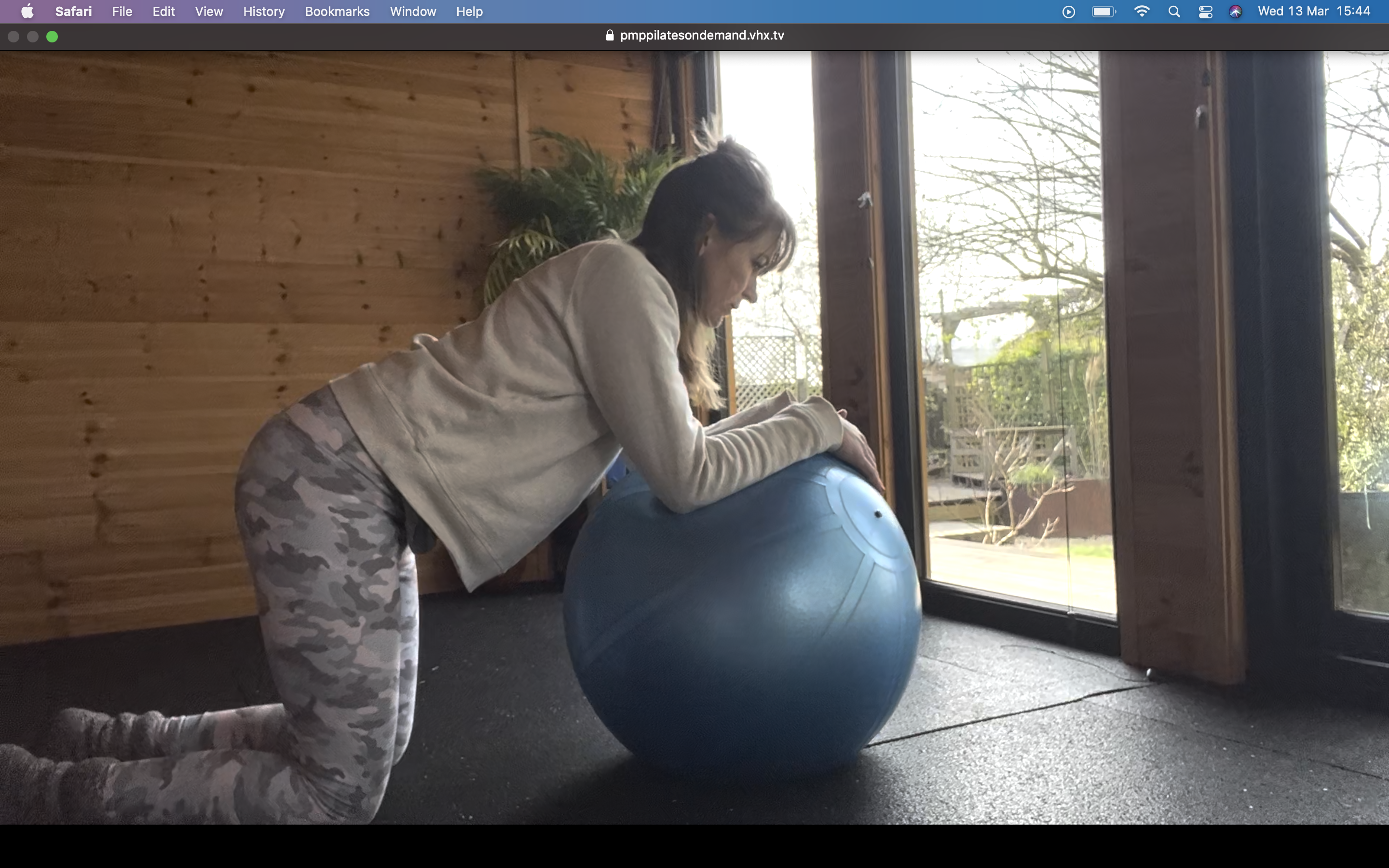 Level 2 - Pelvic Floor exercise in forward lean