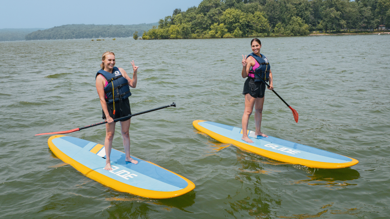 Bri & Dee | Paddle Boarding