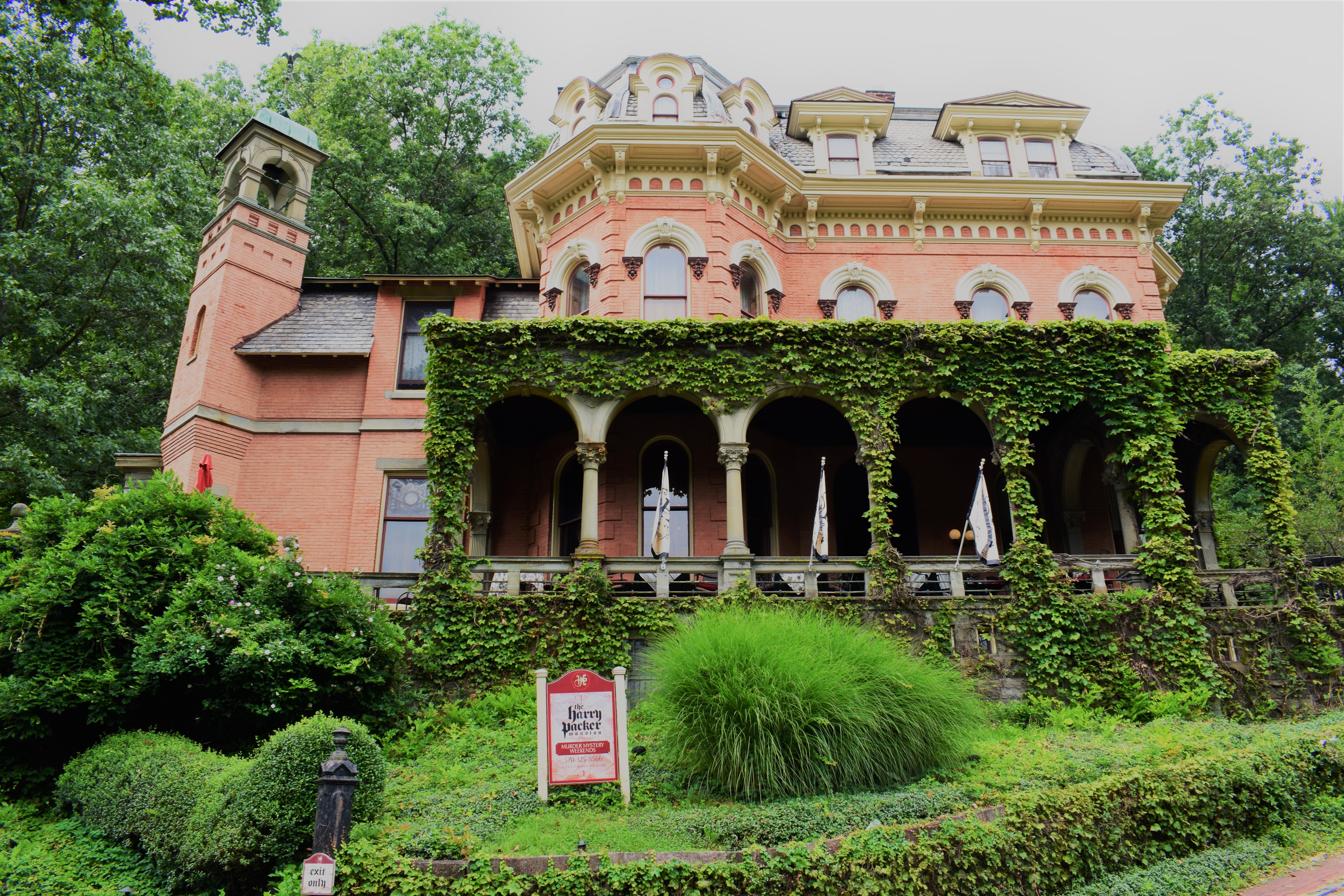 Eric Mintel Investigates | Harry Packer Mansion