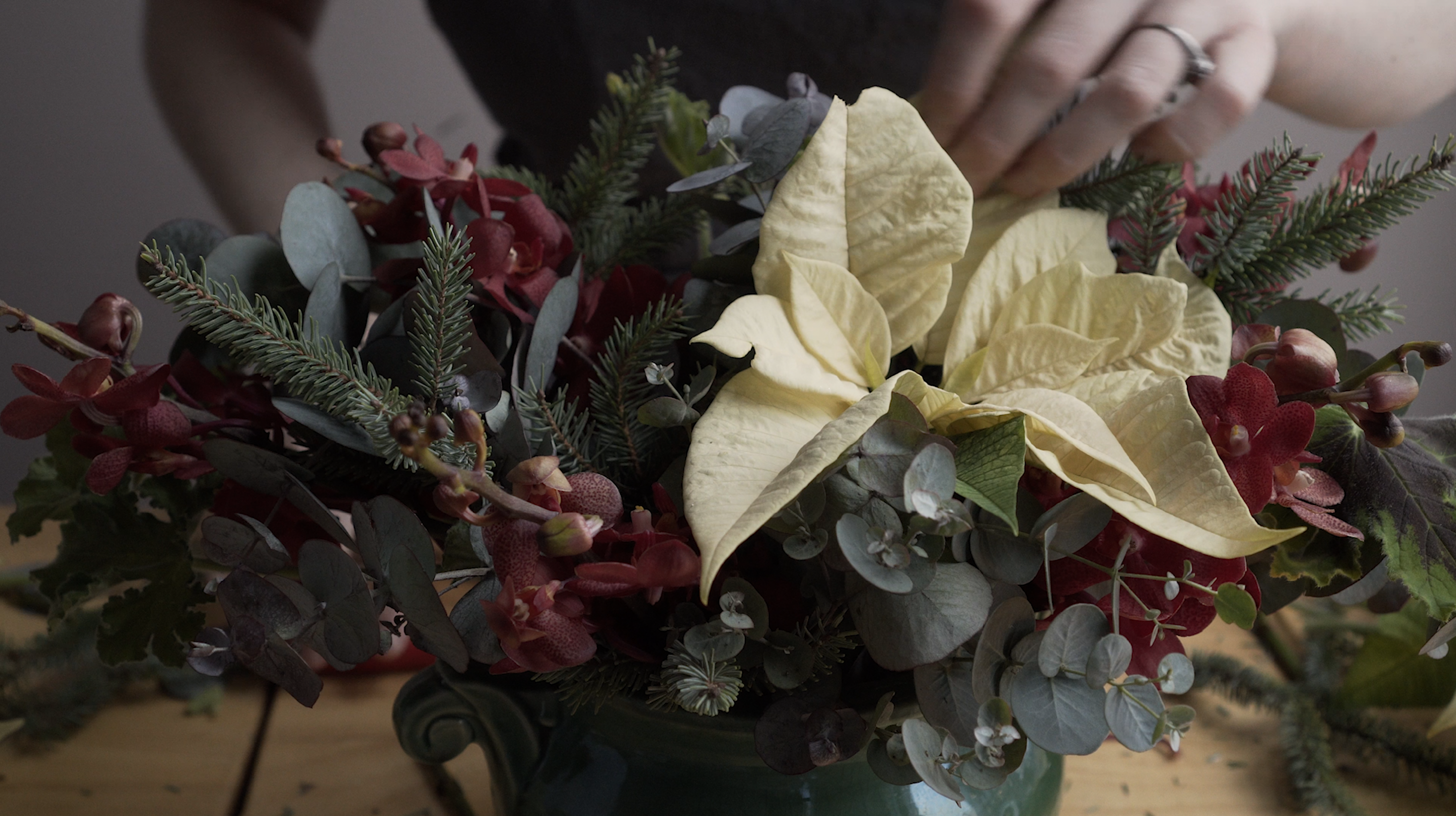 Tutorial: Simple Holiday Centerpiece
