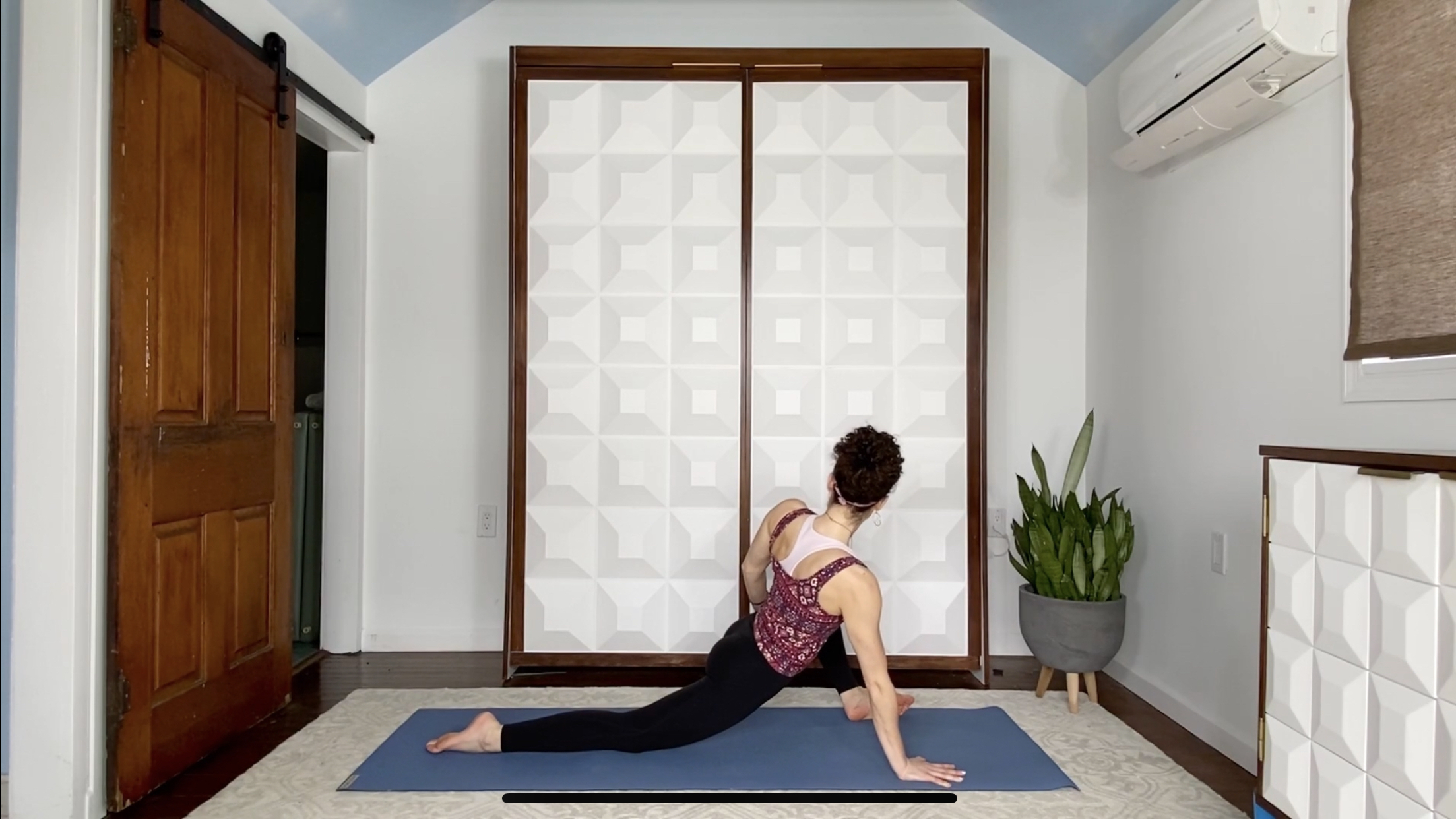 “Hip”pie groove space with Amanda