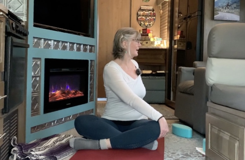 Body Awareness Yoga: Letting Go of Clutter in the Body  with Theresa