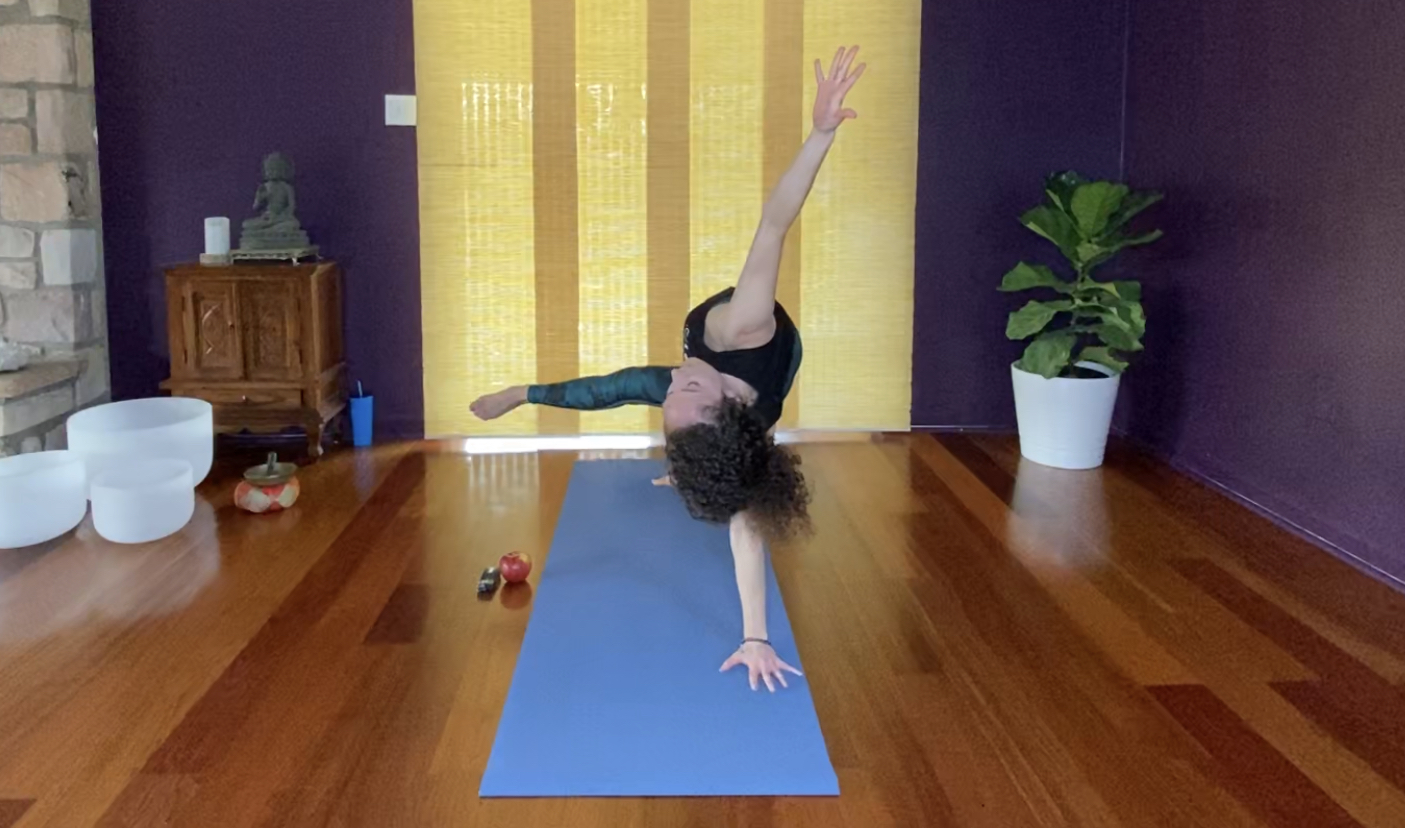 Happy Juice Vinyasa Glow with Amanda