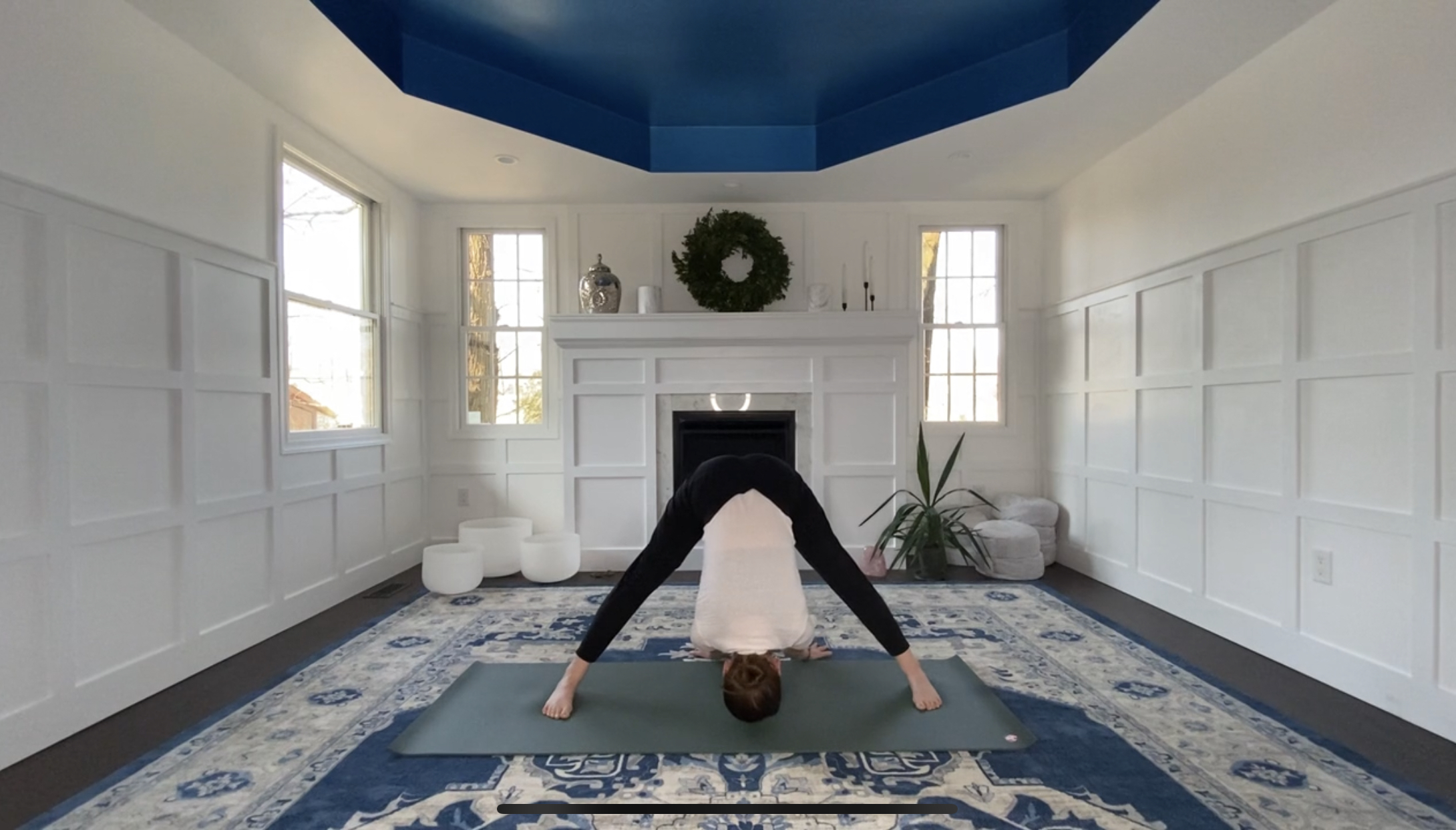 Feel Good Beginners Flow with Leslie 