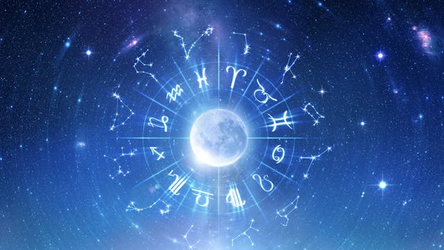 INTRODUCING ASTROLOGY + YOUR MOON