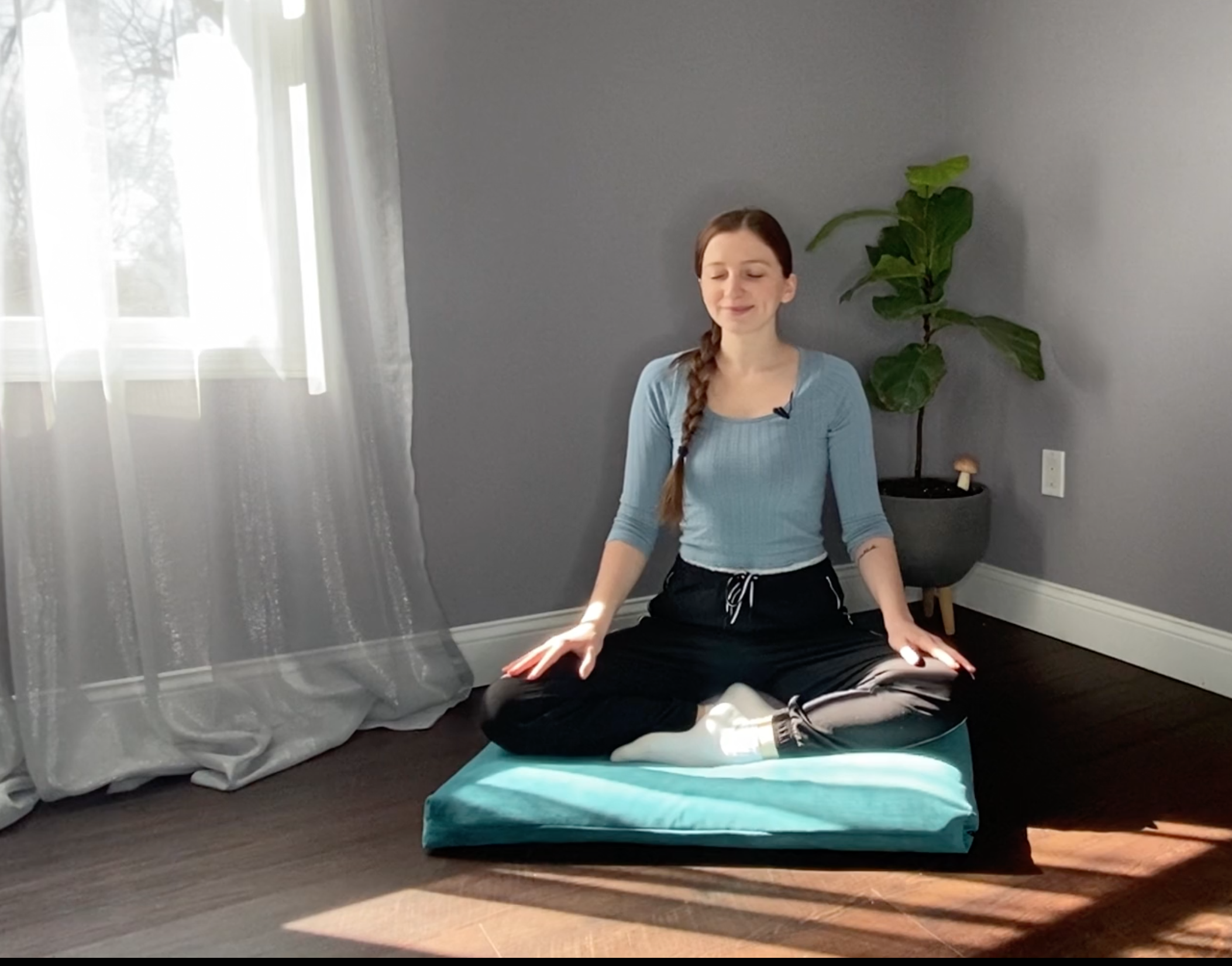 Morning Meditation: 5 Minutes of Intention with Leslie