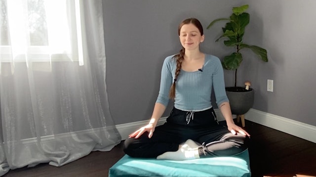 Morning Meditation: 5 Minutes of Intention with Leslie