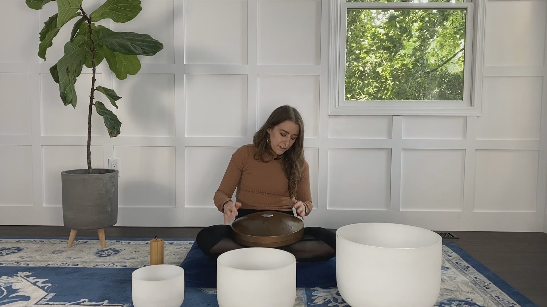 Heart Healing Sound Bath with Emily