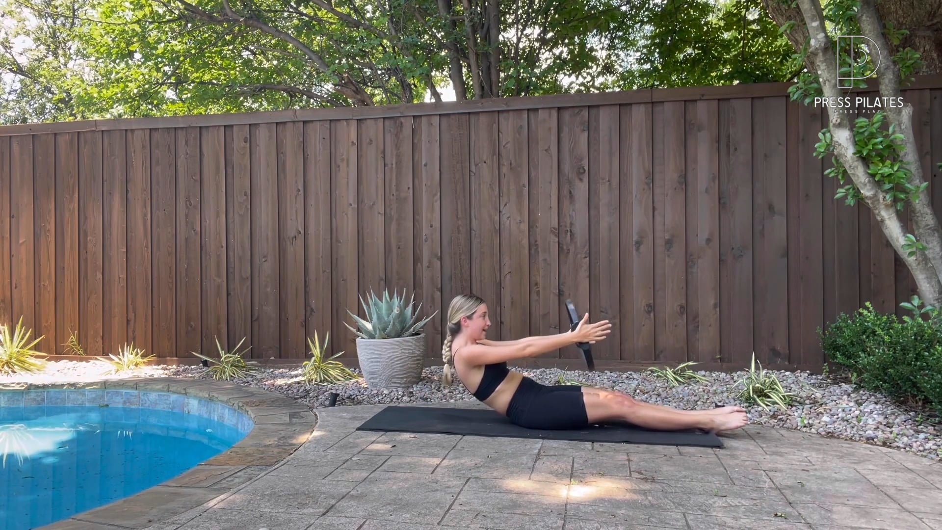 Hot Pilates (33 min) Level 2 Magic Circle needed