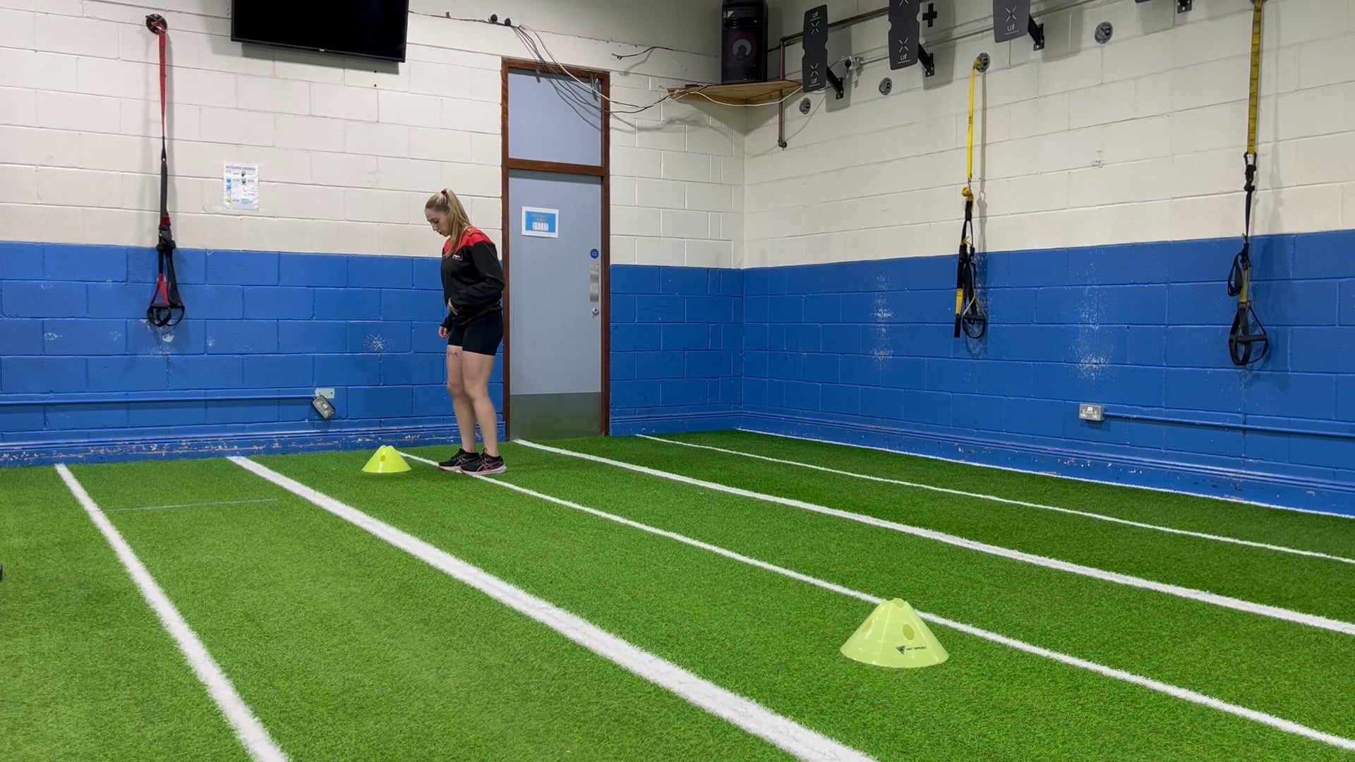 Side Lunges 