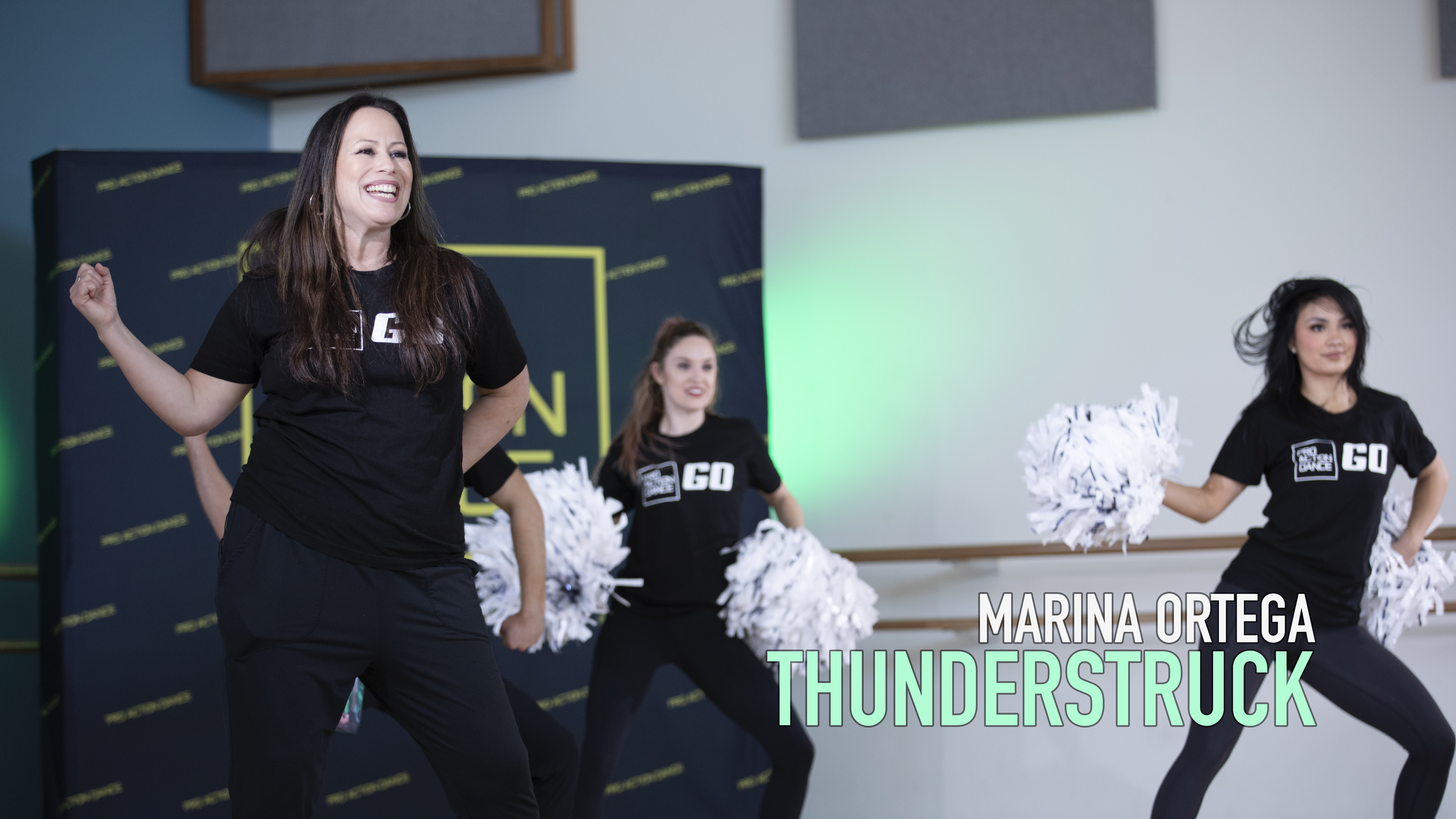 Marina Ortega - Thunderstruck