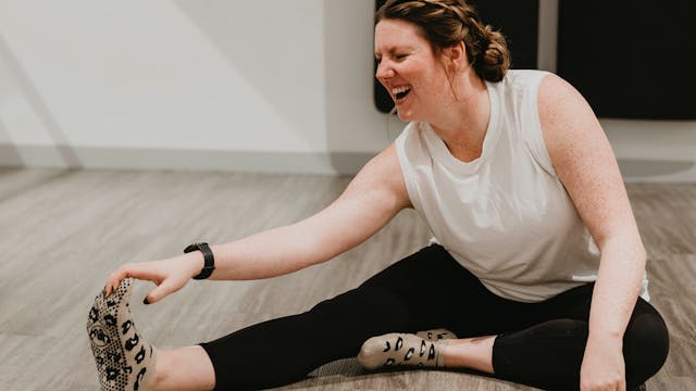Shoulders + upper body stretch with K...