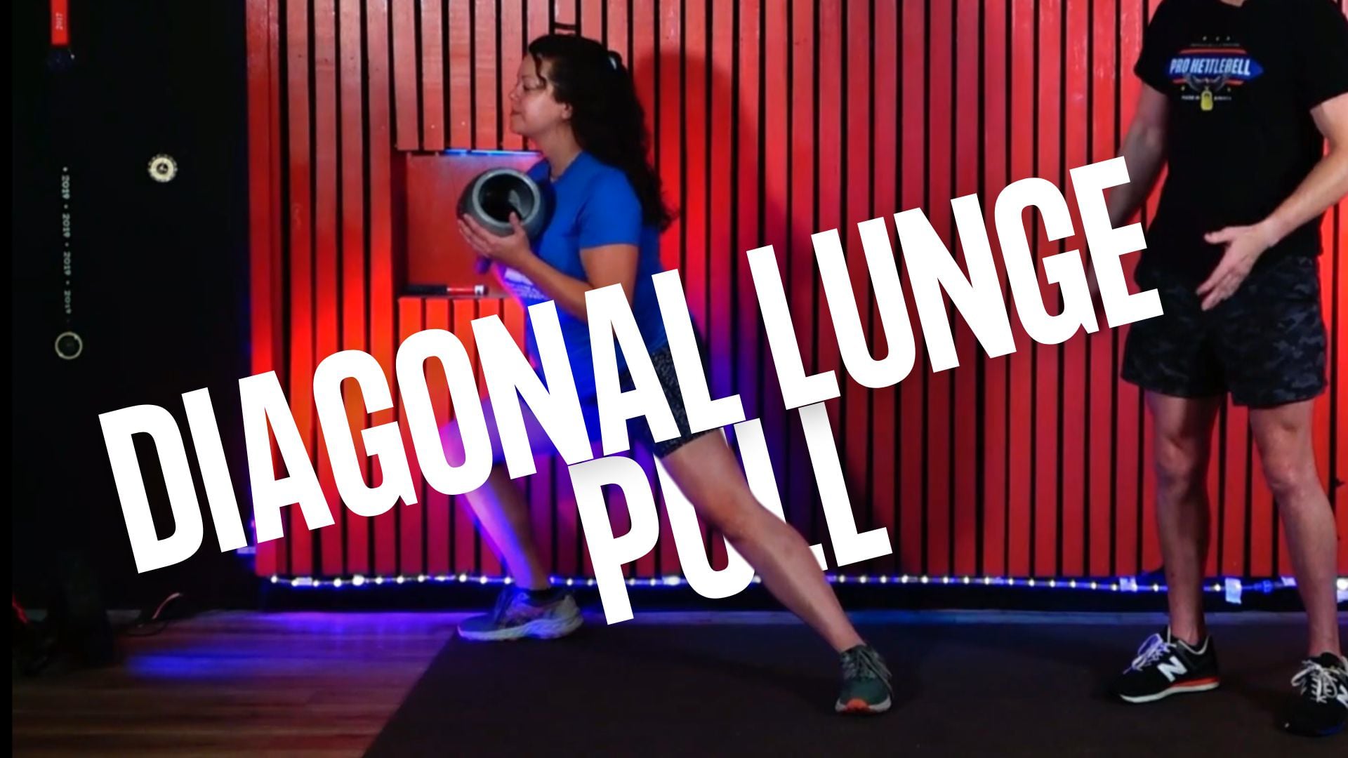 Diagonal Lunge Pull