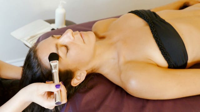 How ASMR Improves Our Health & Happiness