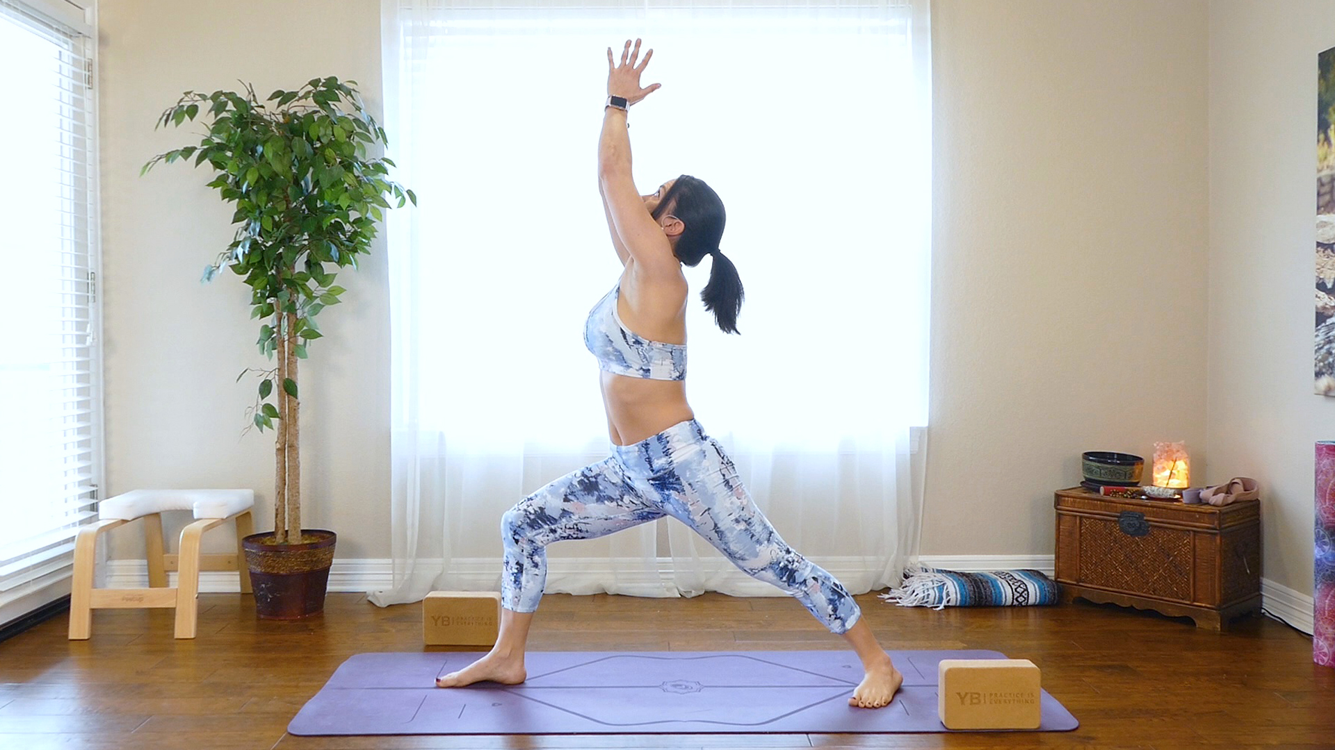 Standing Sequence To Reduce Bloating & Tone The Core