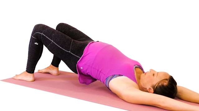10 Minute Prenatal Yoga for Better Posture