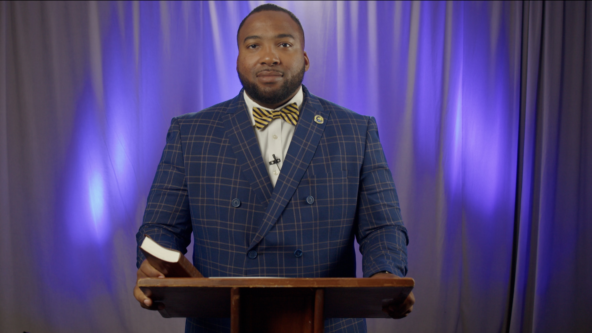 God is on the Throne (Isaiah 9:6-7) | Dean Thomson