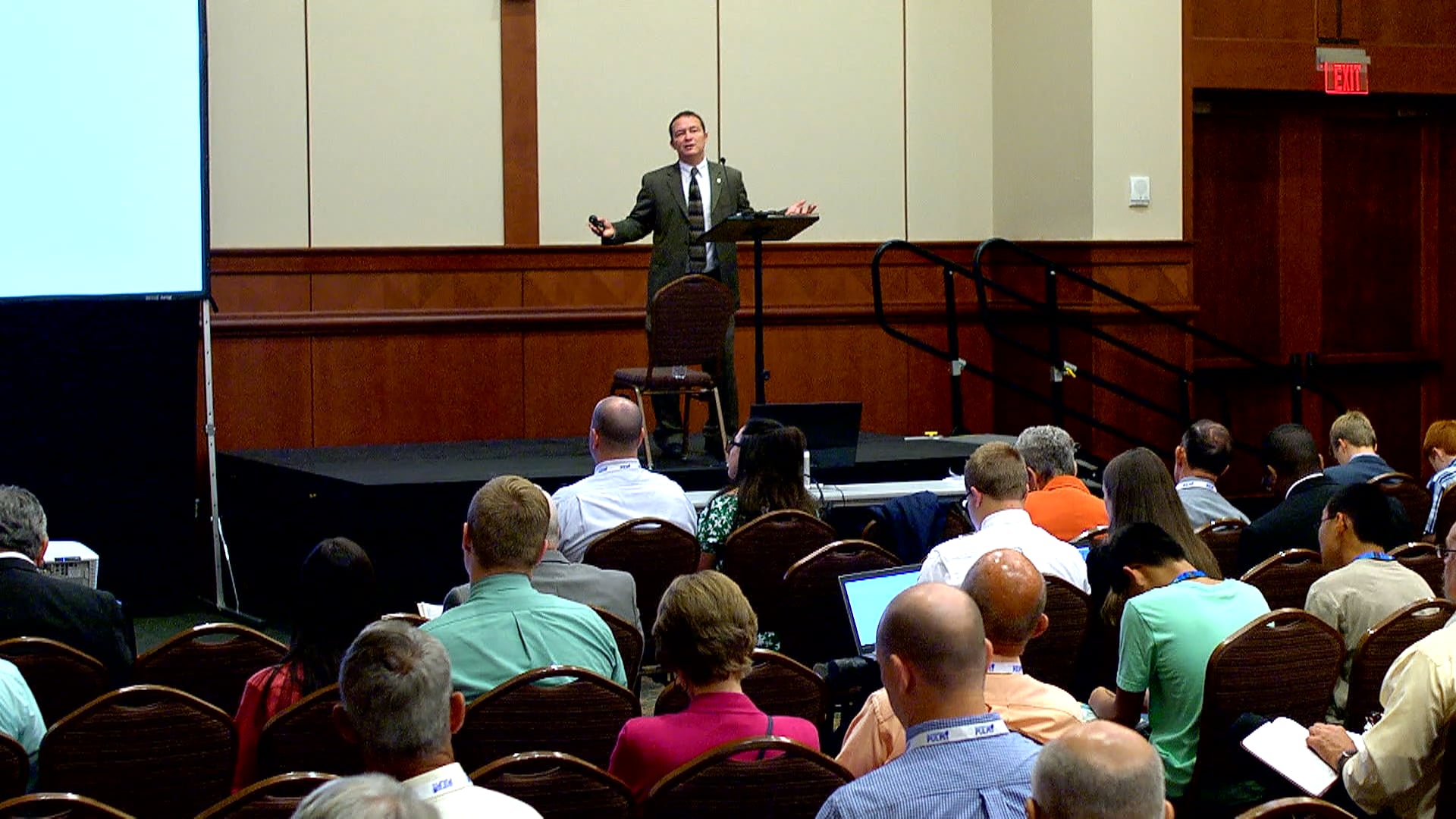 Learning to Live as Gods Covenant People: What Leadership Looks Like