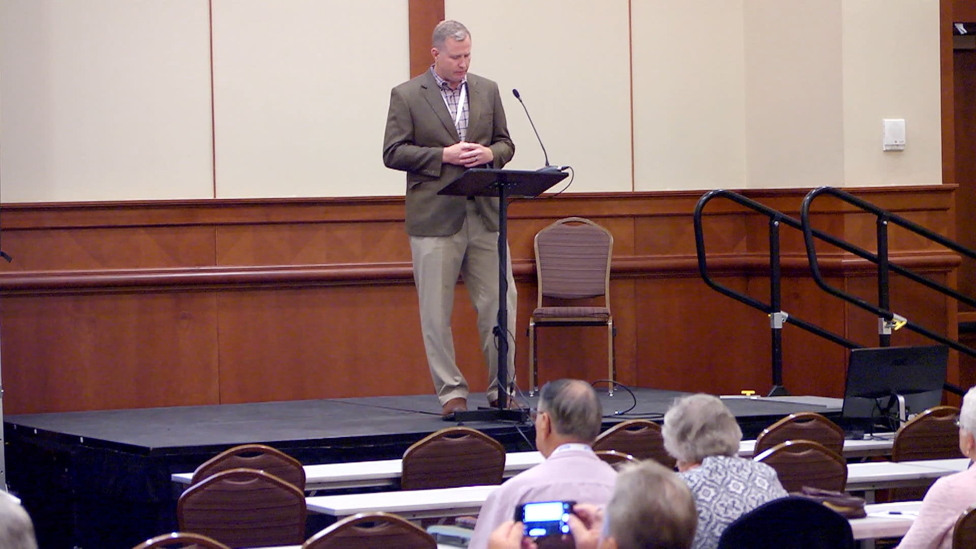 Jonathan Moore: Dealing with Dementia and Alzheimer's in Our Aging Loved Ones