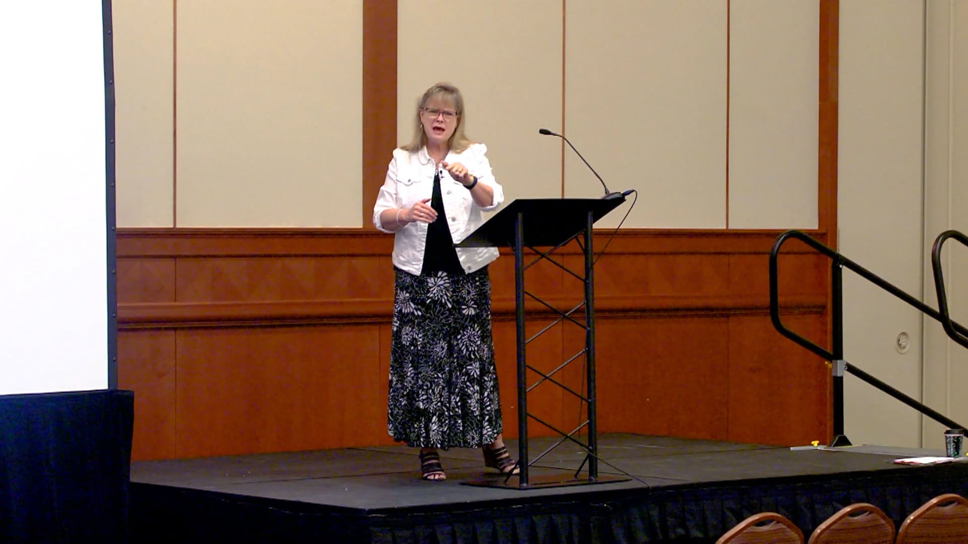 Cindy Colley: Keepers at Home Series: Minimalism: Trend or Biblical Principle?