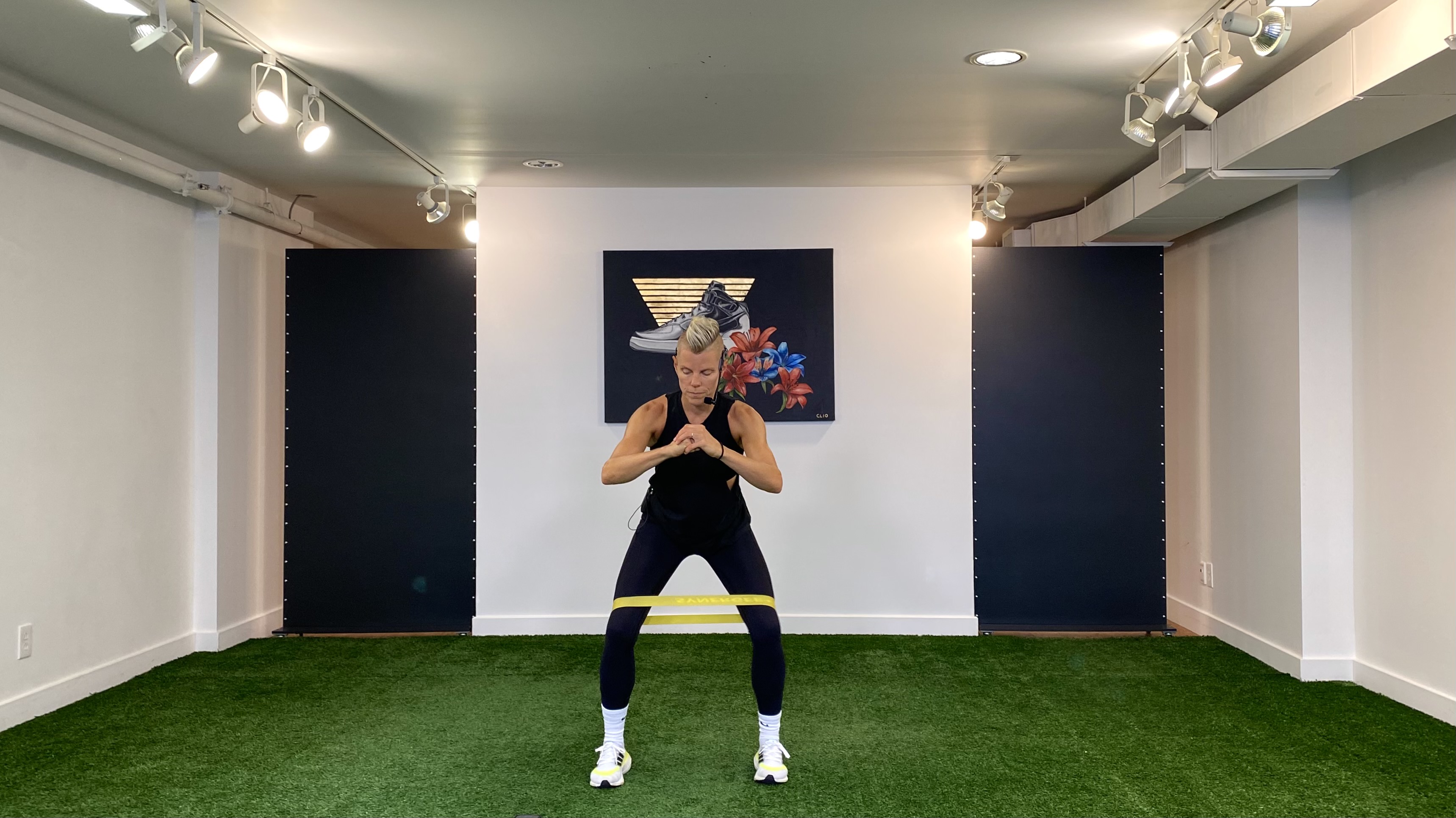 30 min Mini Band Training with VAL - #12