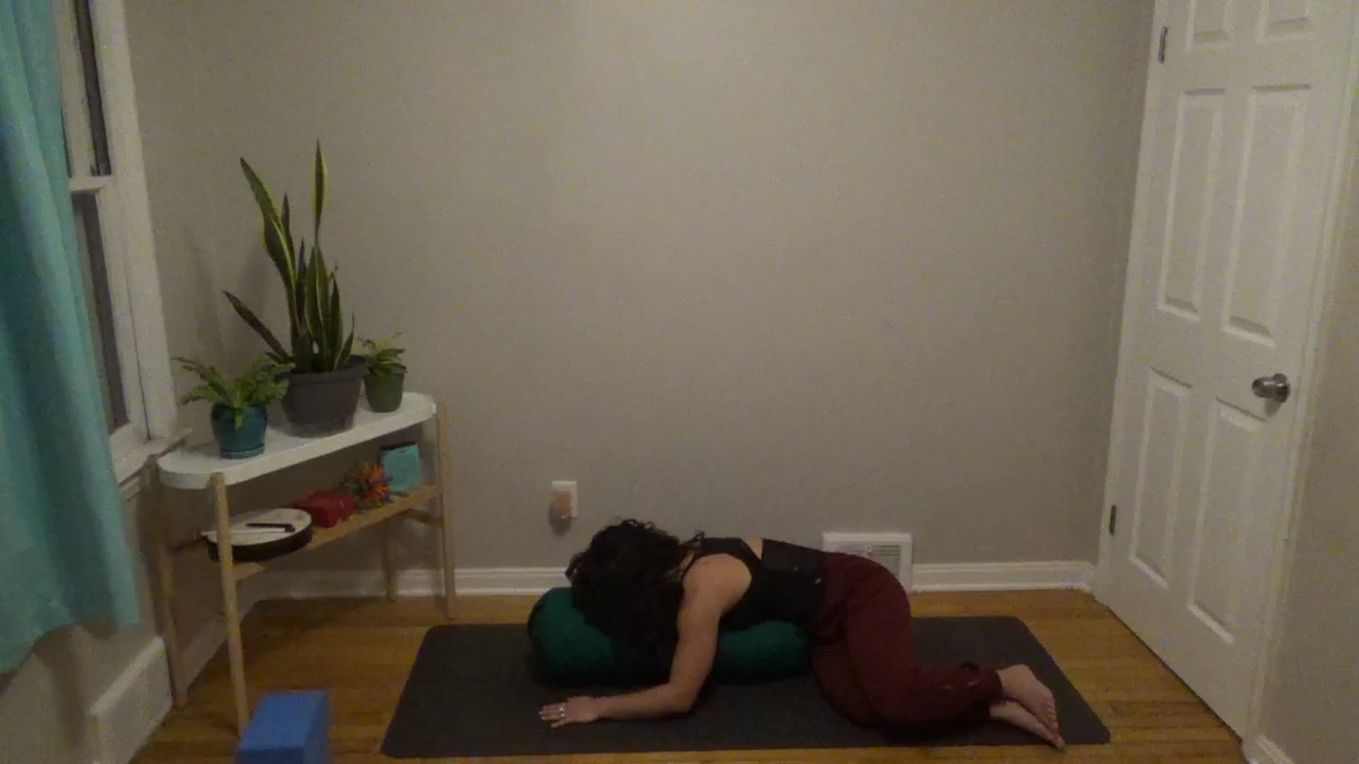 Yoga: Restorative Melt in