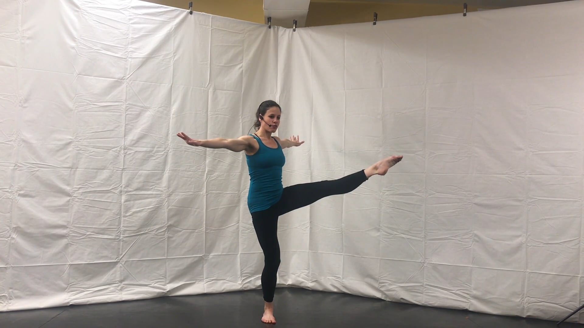 Fun Step - Cardio Core - Part 1 - instruction