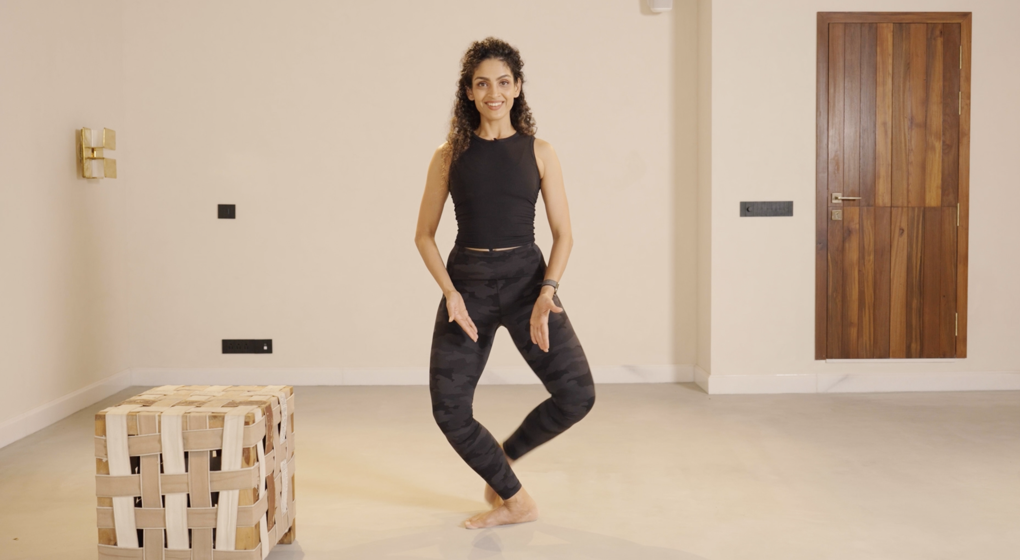 Aramandi Dynamic 6 (to Swastikam)