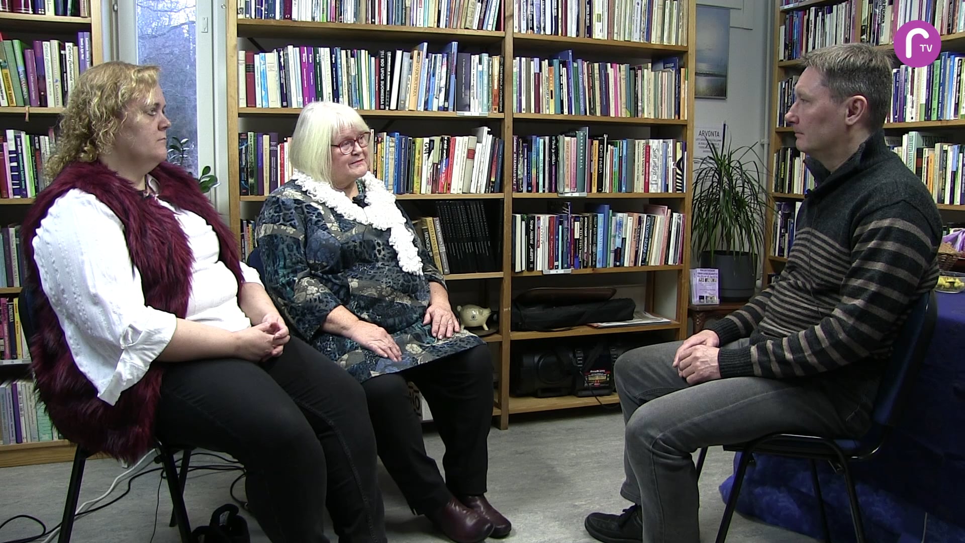 RTV esittää: Juhan juttusilla - Marketta Rautiainen ja Terhi Jansson