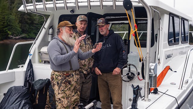 Stalking Massive Black Bears | 2023 A...