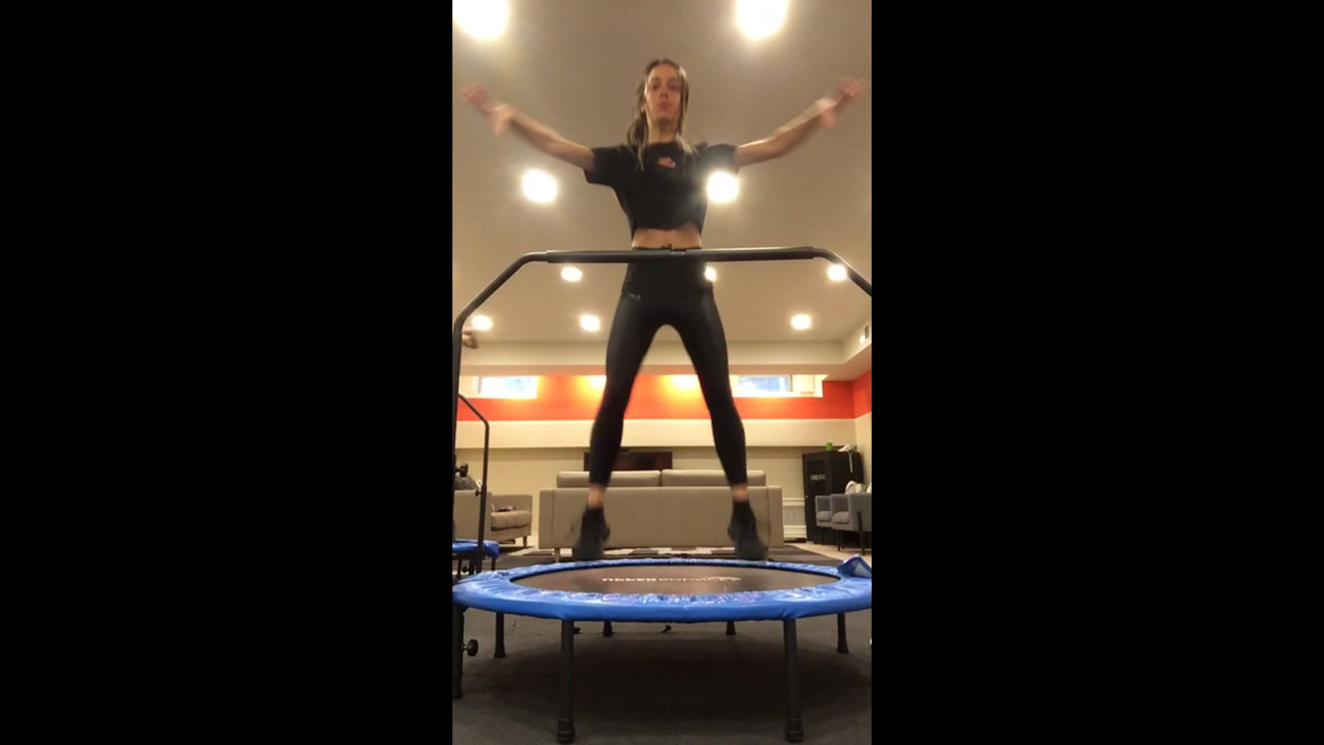 TRAMPOLINE WORKOUT 