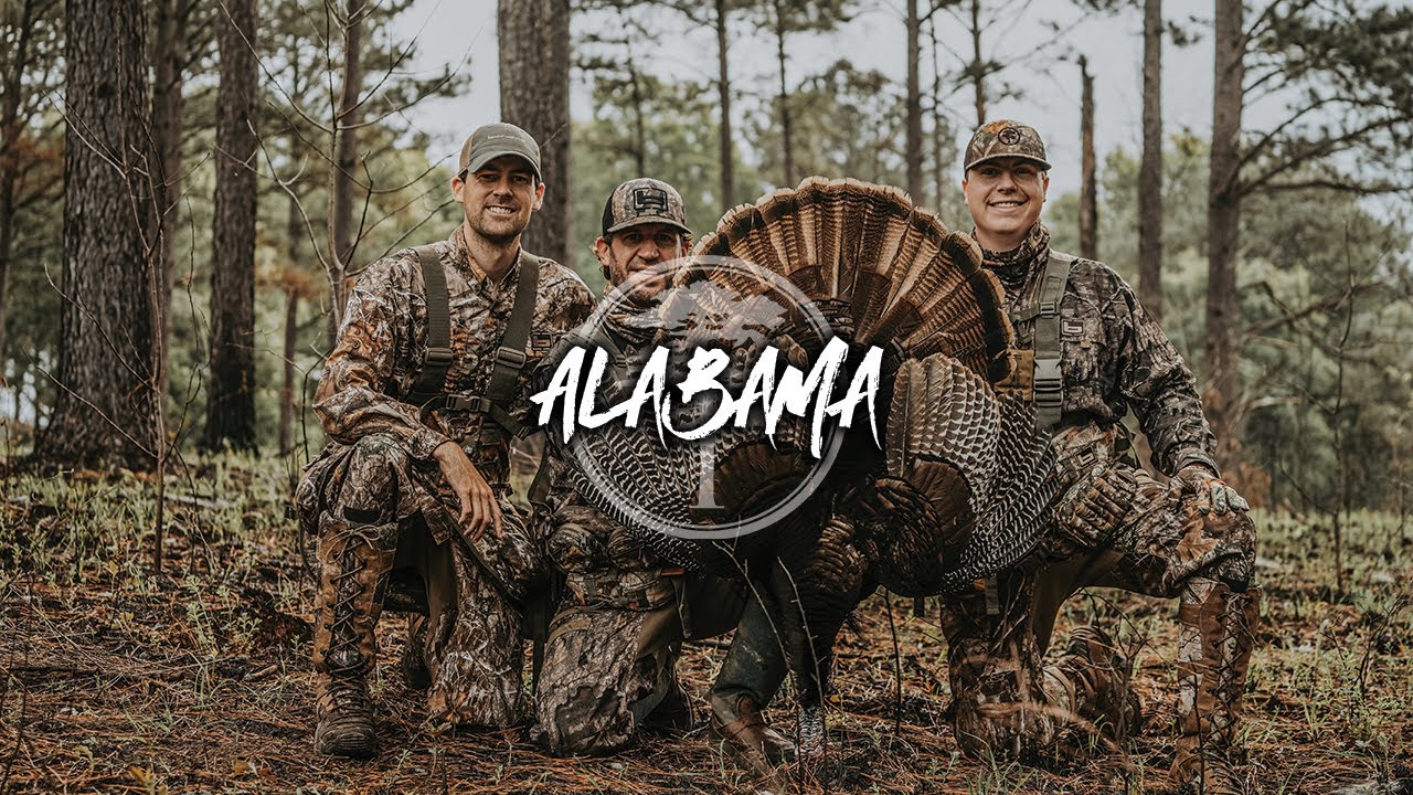 Loud-Mouthed Longbeards | Alabama Turkey Hunting | DayBreak Outdoors