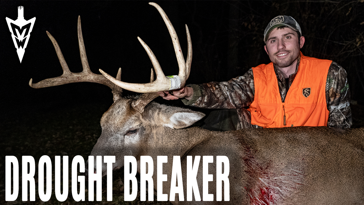 12-30-19: First Buck in 5 Years, Hunting over Sorghum | Midwest Whitetail