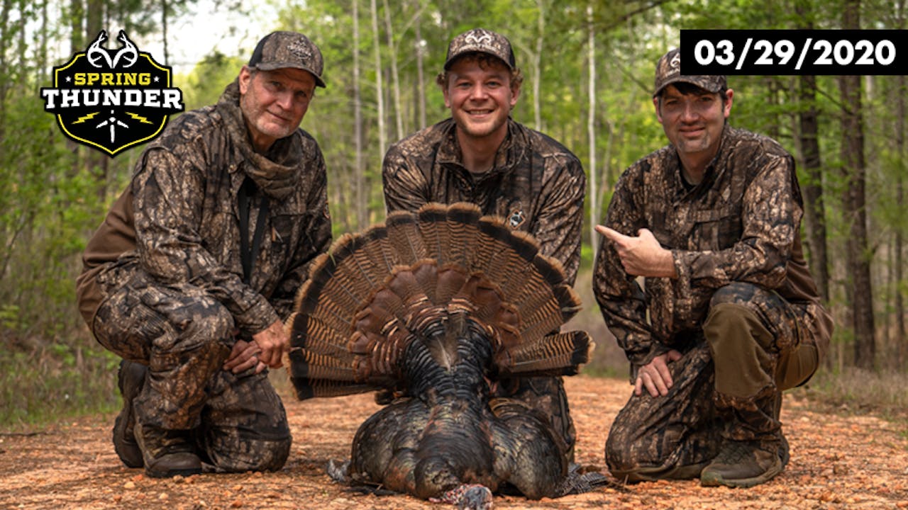 First Southern Gobbler | Cameraman Gets to Turkey Hunt | Realtree ...