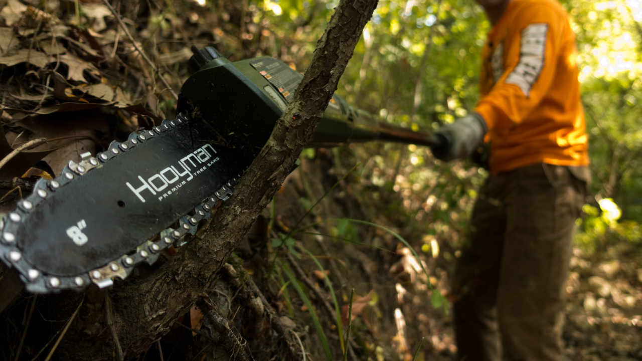 9-18-17: Clearing Ditches, Swirling Winds & Target Bucks | Midwest Whitetail