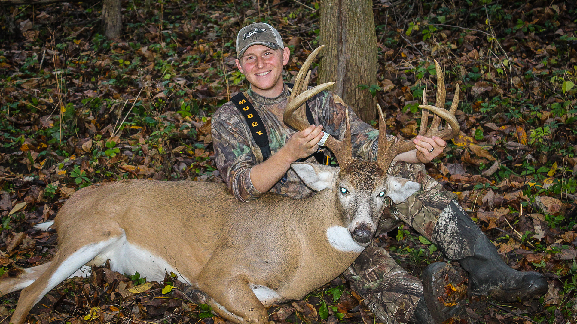 S2E6: Monster Standoff, Public Hang & Hunt Success