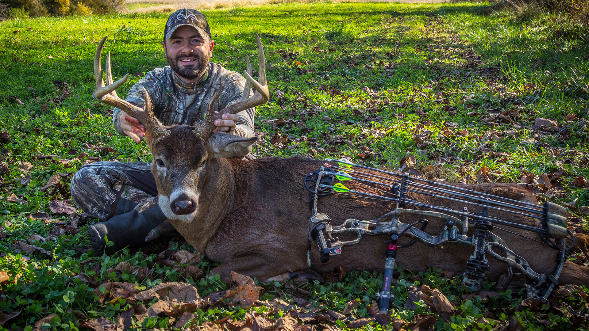 S2E10: Creek Bottom Cruiser, Bedding Area Bucks